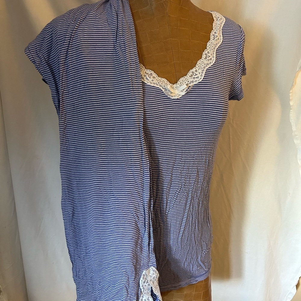 No BoundariesWomen’s Small Striped pajama set with Lace trim